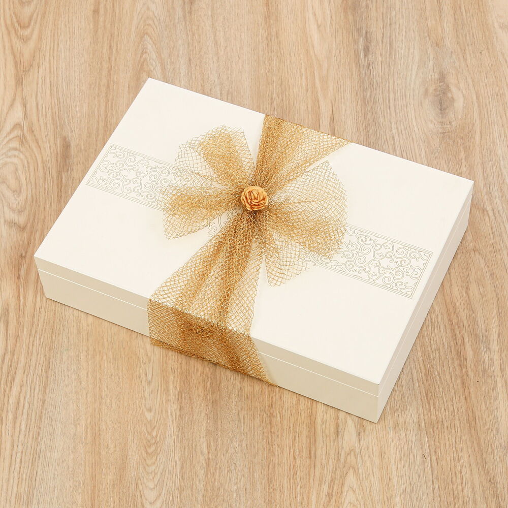 Lüks Ahşap Kutulu Eşli Seccade Seti - Beyaz