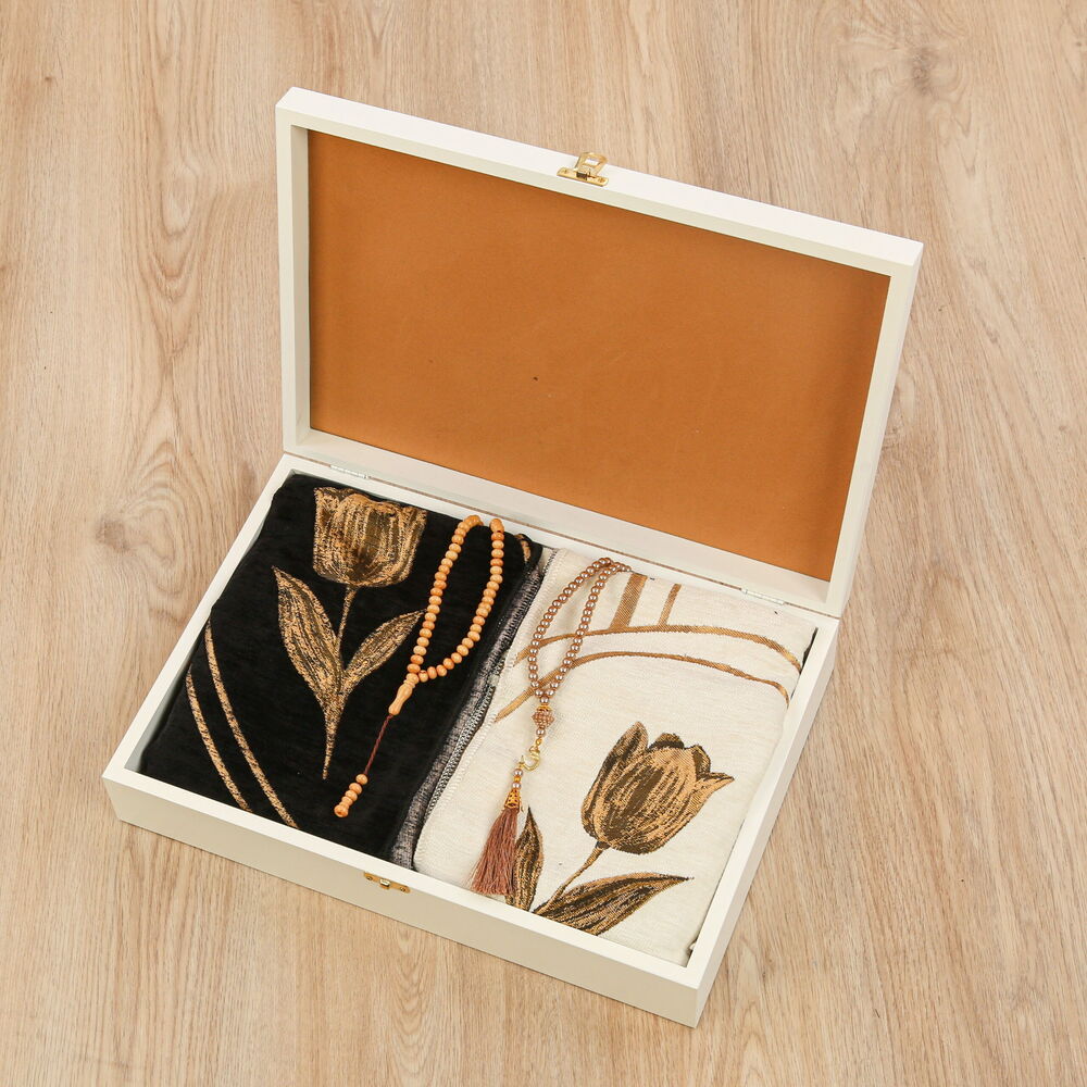 Lüks Ahşap Kutulu Eşli Seccade Seti - Beyaz