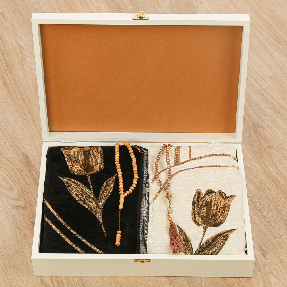 Lüks Ahşap Kutulu Eşli Seccade Seti - Beyaz