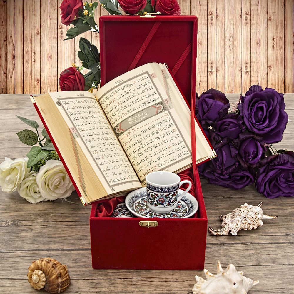 Hediyelik Kadife Kutu İçerisinde 2 li Fincan Seti - Kadife Kur’an-ı Kerim - Kırmızı
