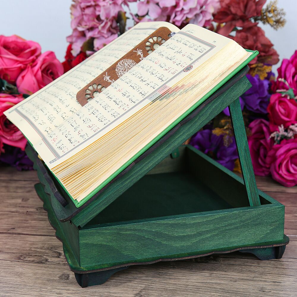 Hediyelik Ahşap Kitaplık ve Kuran Rahlesi, Seccade, Tesbih, Kur’an-ı Kerim, Ayraçlı Paket - Yeşil