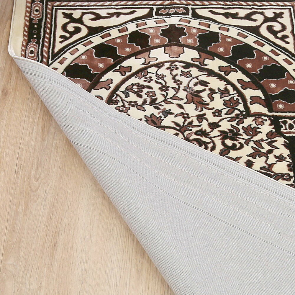 Medine Halı Tipi Kalın Yumuşak Kadife Çeyizlik Seccade Elegant -Kahverengi (71*123 cm 1040 gr)