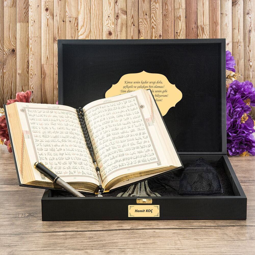 Hediyesi, Ahşap Kutu, Seccade, Kur’an-ı Kerim, Tesbih 33’lü, Takke, Kalemli Set