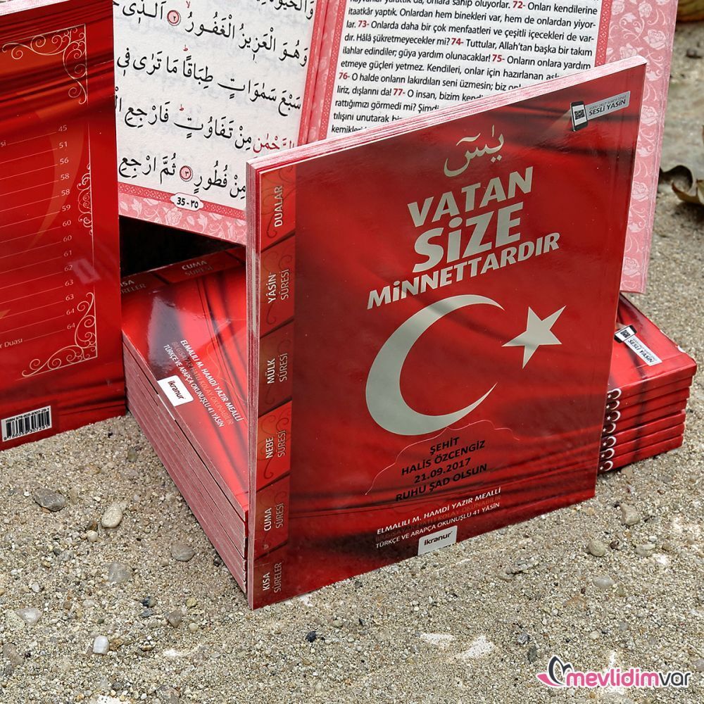 Asker Mevlidi Hediyelik 64 Sayfa Karton Çantalı  12*16 Yasin ve Kokulu Tesbih