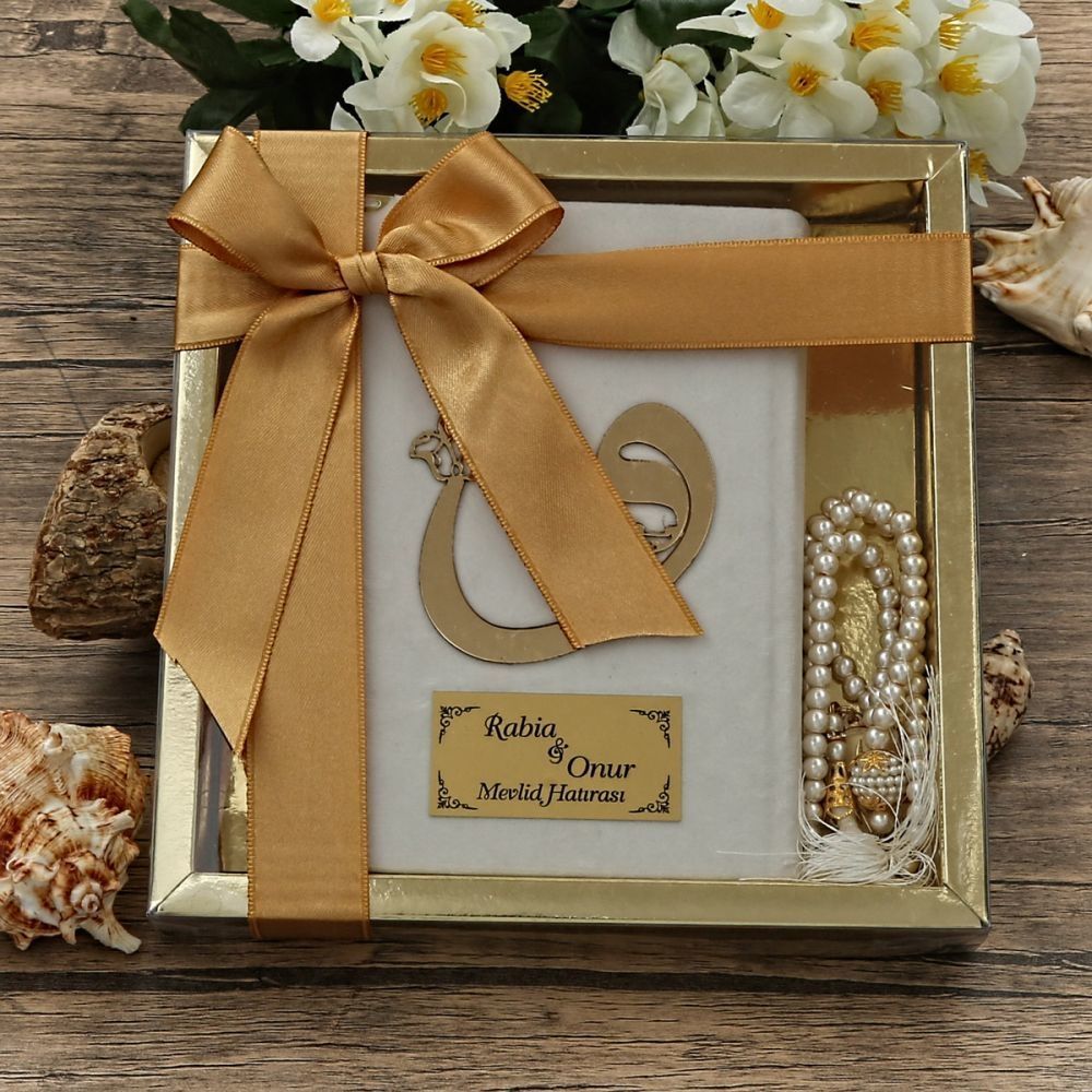 Hediyelik Kadife Kur’an-ı Kerim, İnci Tesbih, Gold Asetat Kutulu (20×20) Dini Set-Li̇la