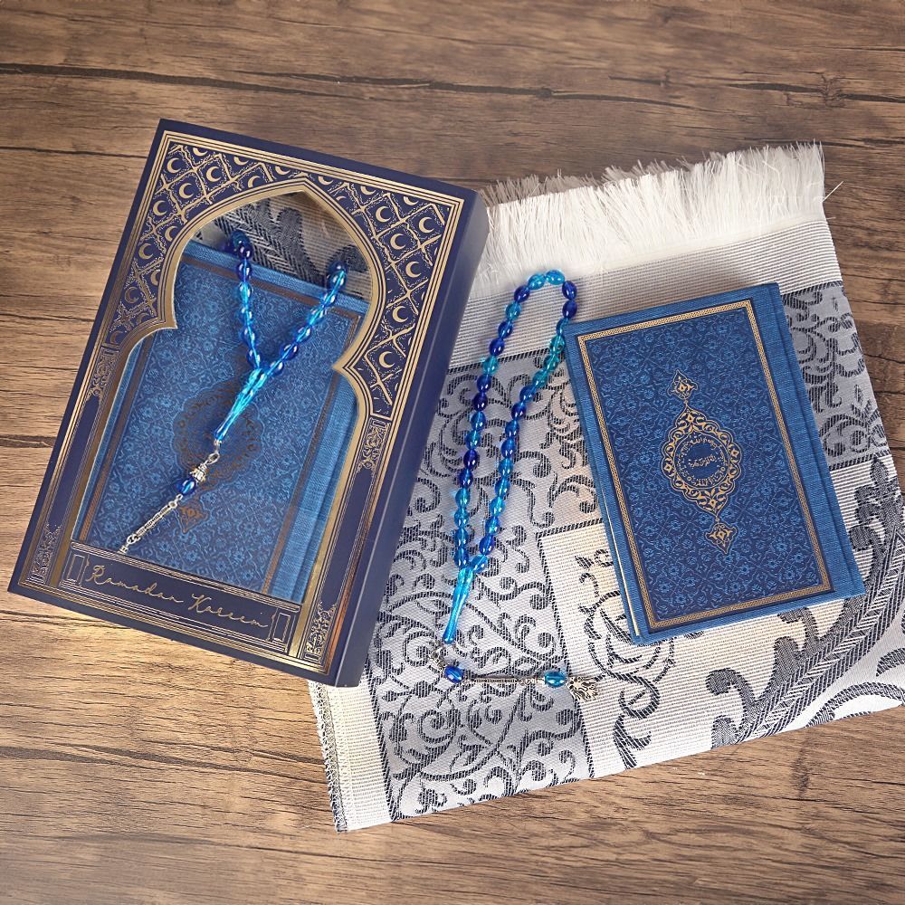 Ramazan Hediye Paketi  Çanta Boy Kur’an-ı Kerim, Tafta Seccade,33 lü Erkek Tesbih (17*25*6 cm 720 gr)-Lacivert