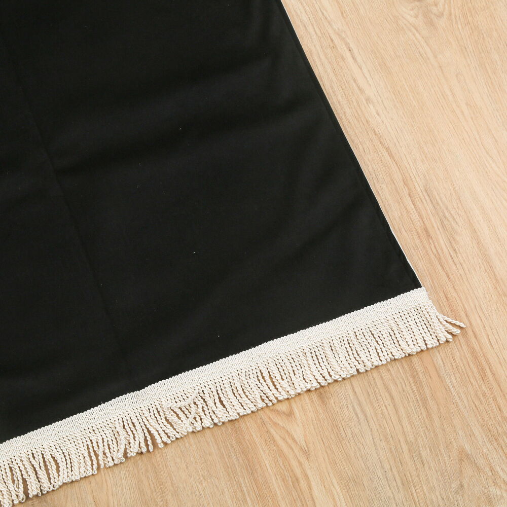 Huzur Serisi Lüks Biyeli Astarlı Kadife Seccade - Siyah (67*130 cm)