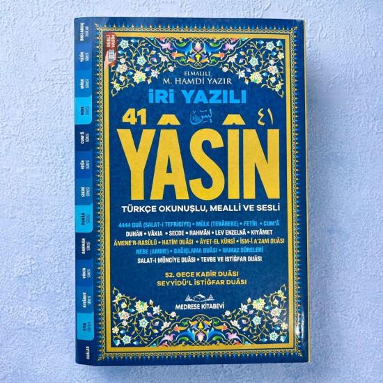 Yasin-i Şerif Sesli İri Büyük Yazılı Türkçe Okunuşlu Ve Mealli Karton Kapak Mavi (Orta Boy 16x24 cm 192 Sayfa)